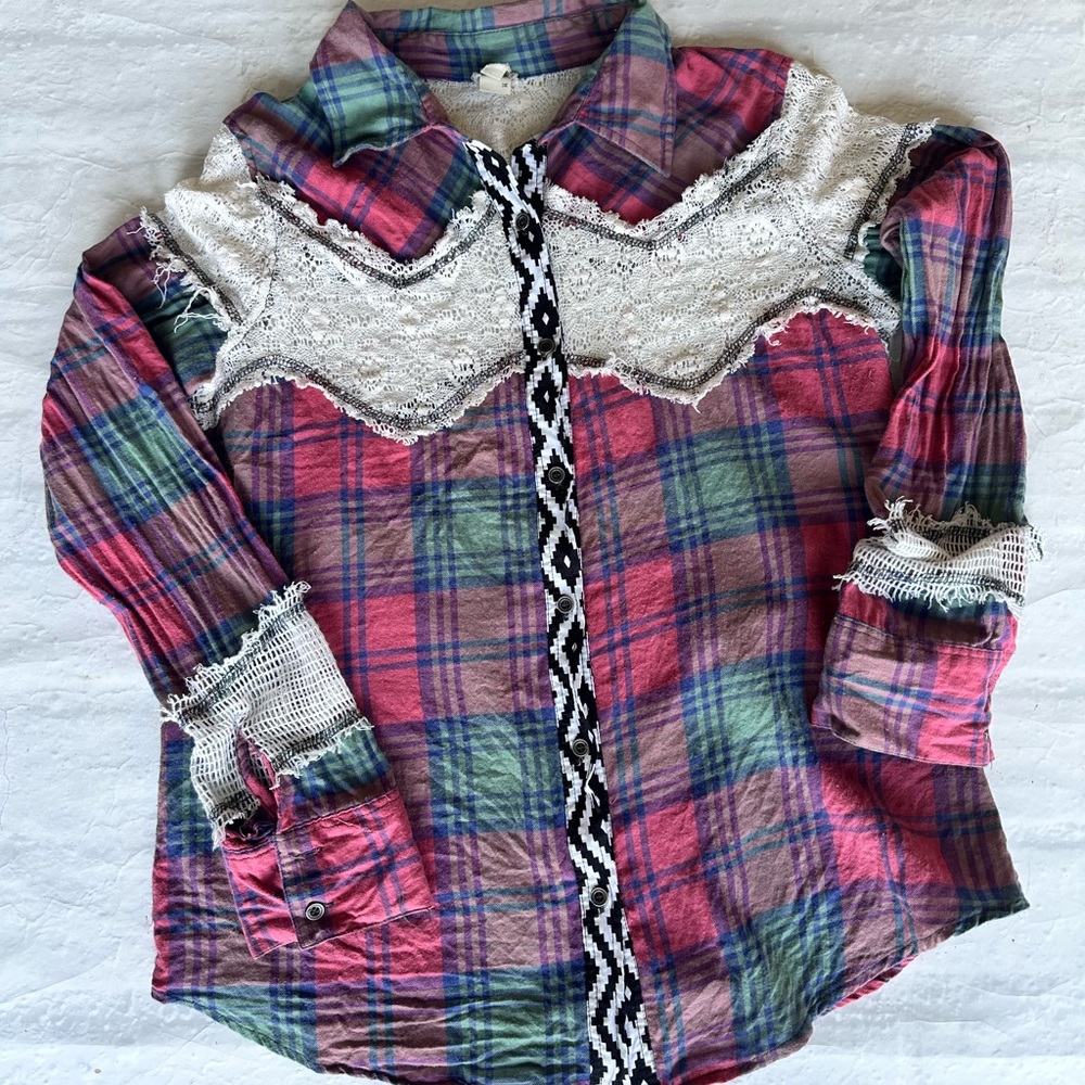 Gimmicks by BKE Plaid Button Down